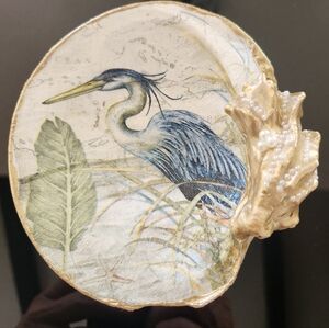 ONE OF A KIND HANDMADE EMBELLISHED SEASHELL Elegant Blue Heron
